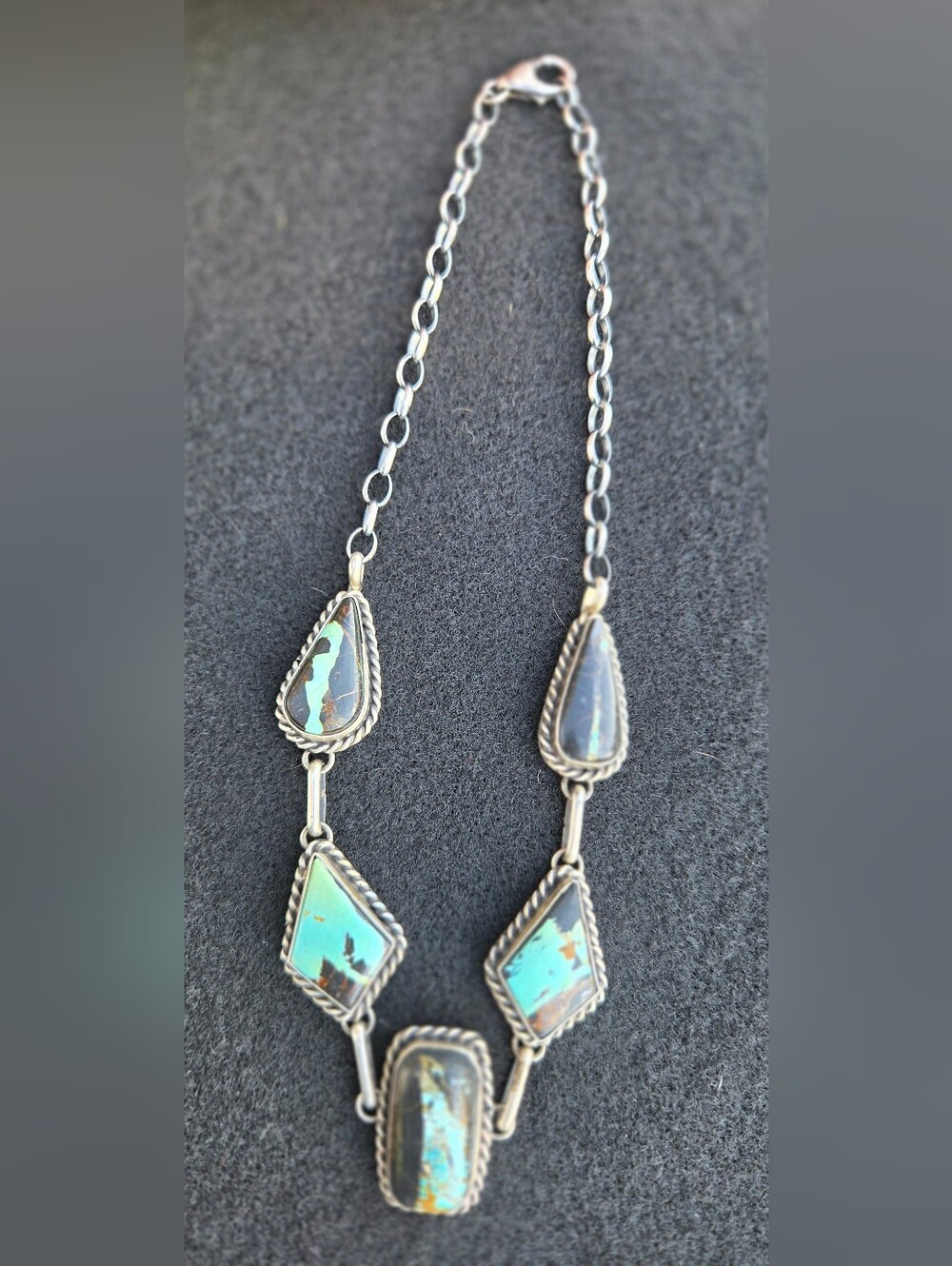 BEAUTIFUL BLACK JACK TURQUOISE STERLING SILVER NAVAJO MADE NECKLACE - Picture 2 of 9
